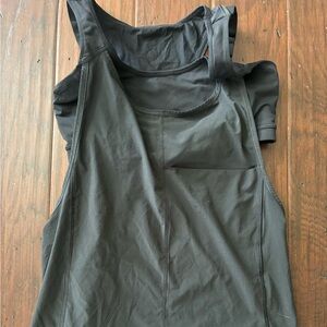 Lululemon singlet tank top with built in bra